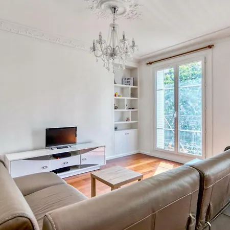 Apartment Charming Flat In Javel District South-west *