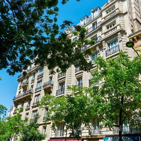 Apartment Charming Flat In Javel District South-west